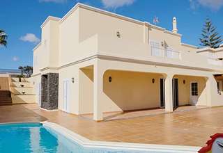 Villa for sale in La Concha, Arrecife, Lanzarote. 